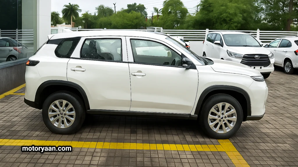 Side profile of Toyota Hyryder E variant with 17-inch steel wheels and black ORVMs