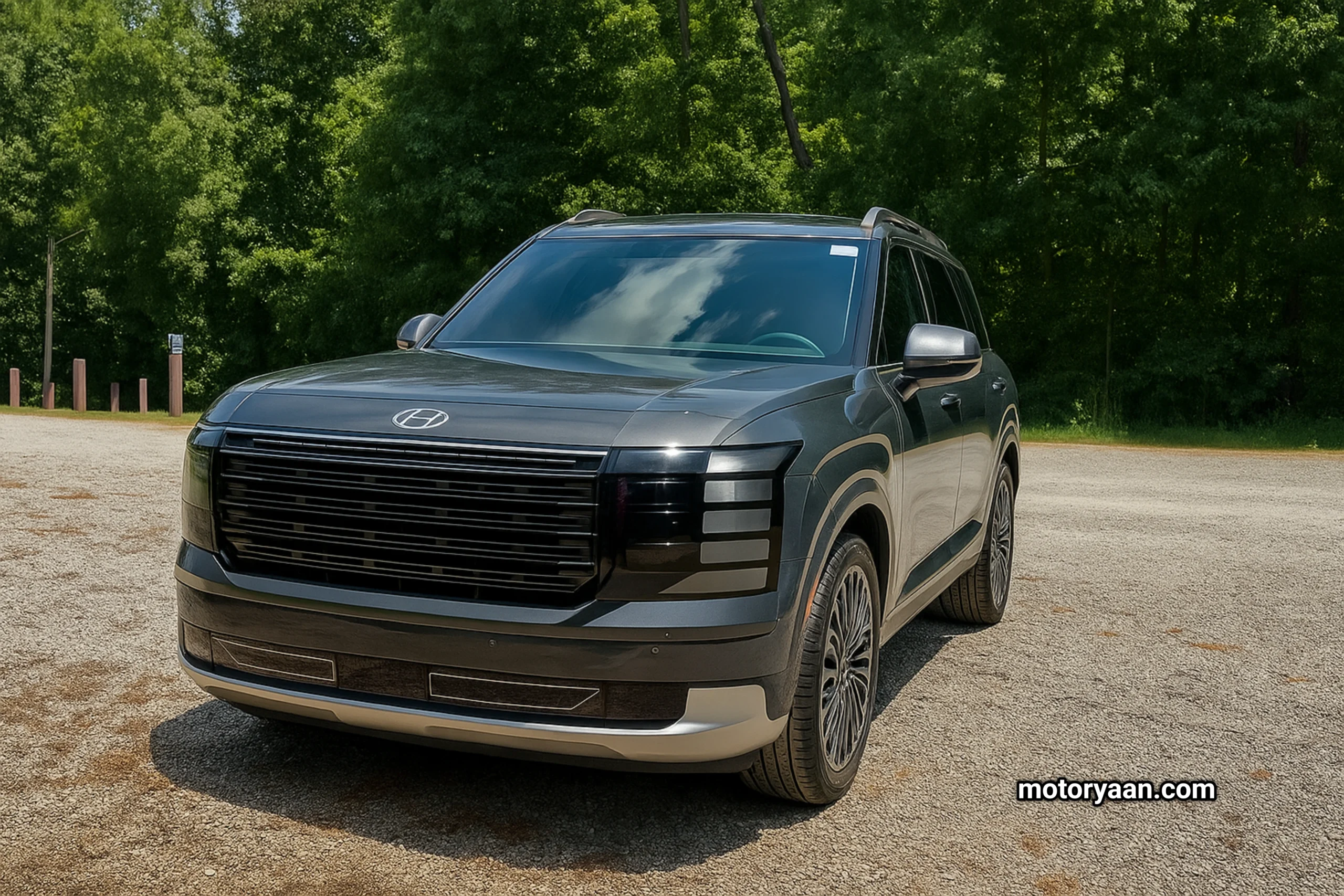 2026 Hyundai Palisade front profile showcasing bold grille and LED headlights