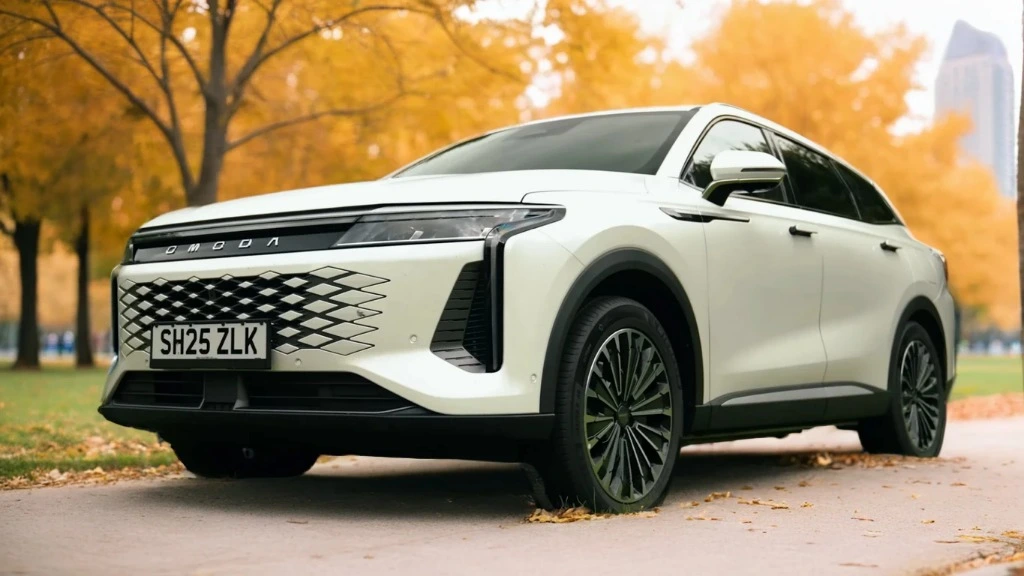 Omoda 9 SUV front and side profile exterior view