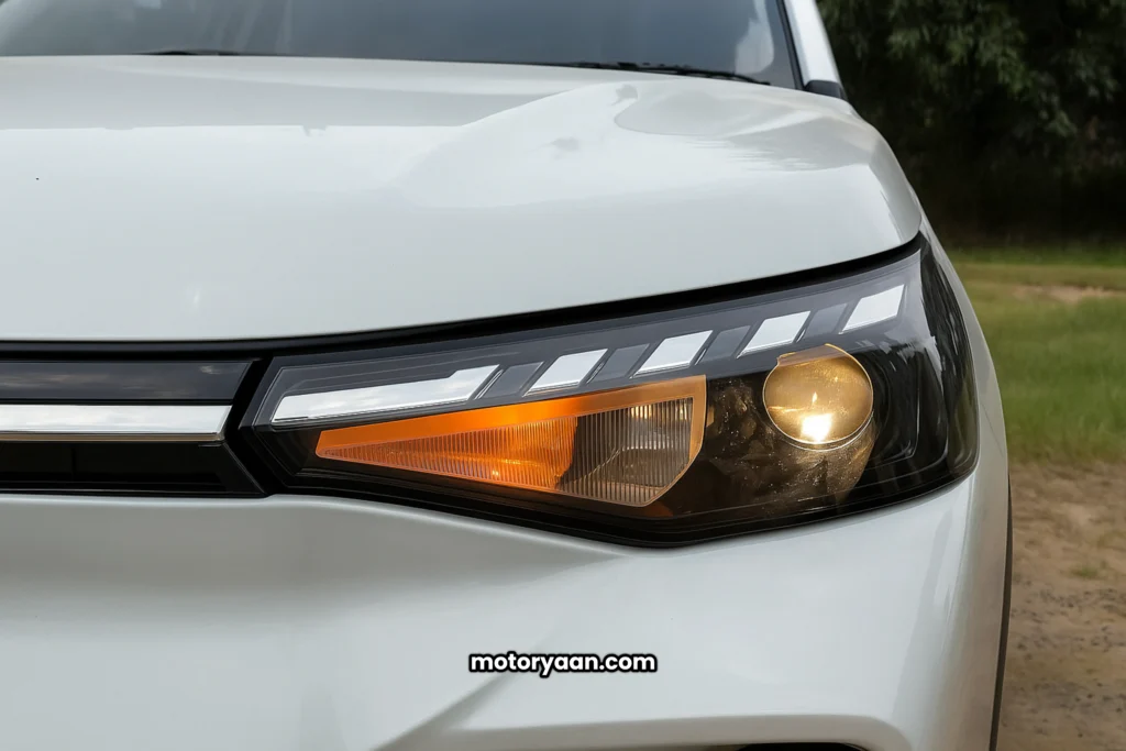 Halogen projector headlamps of Maruti Suzuki Victoris 2025 Base Variant
