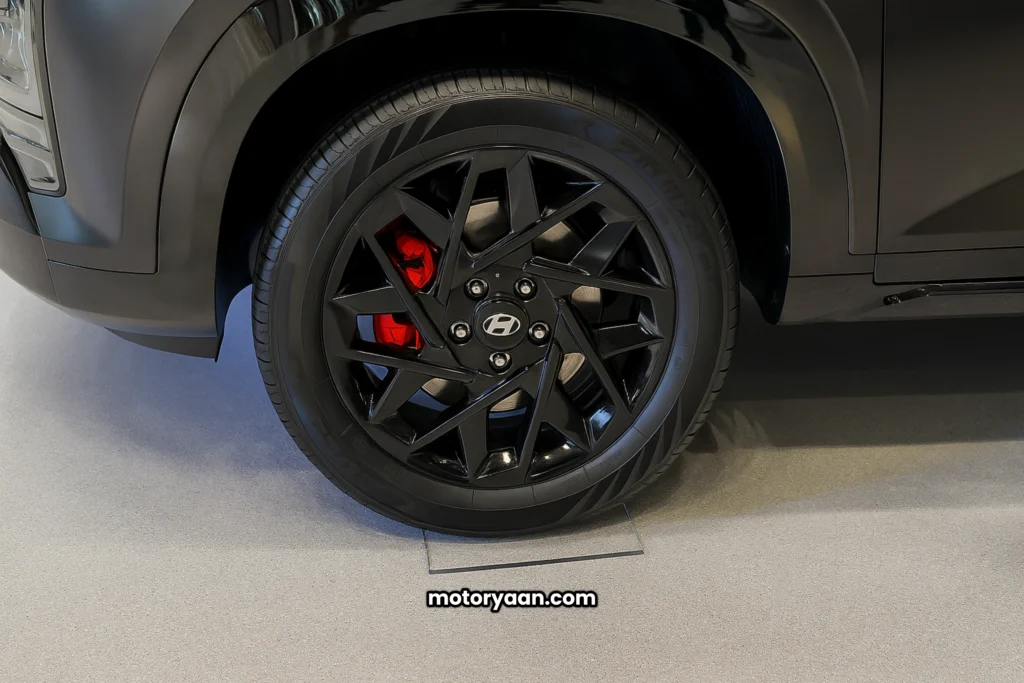 Hyundai Alcazar Knight Edition 2025 18-inch gloss black alloy wheels red brake calipers