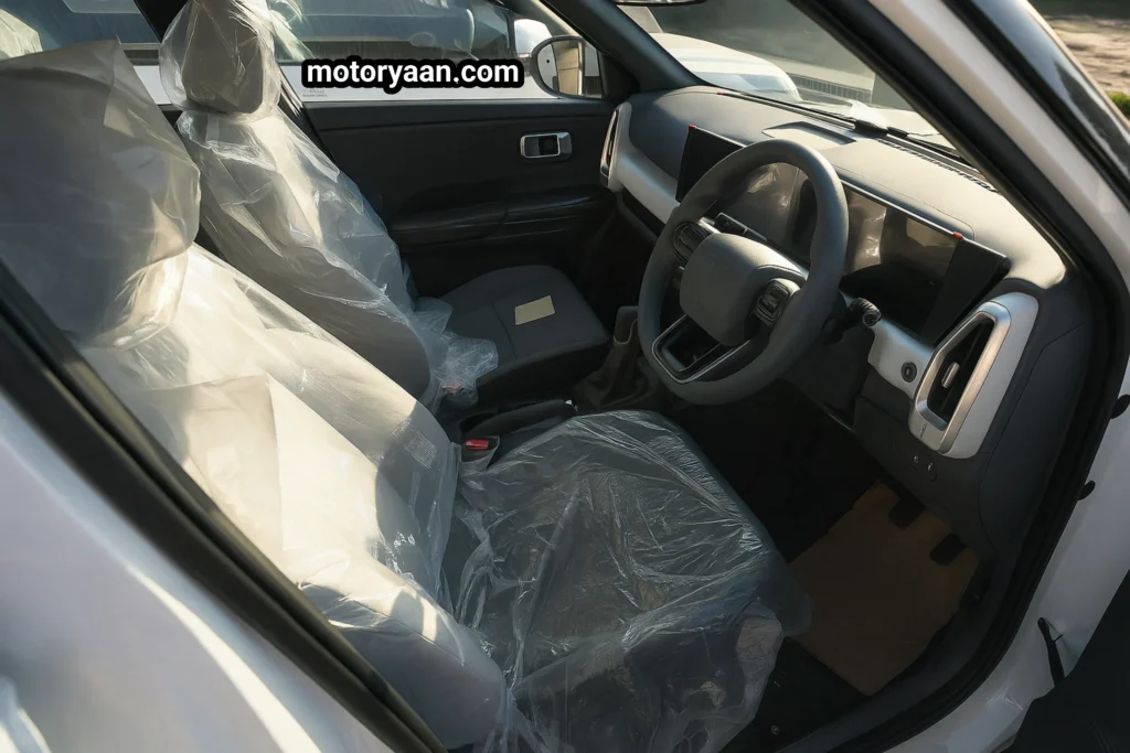 2025 Hyundai Venue HX5 vs HX6 interior dashboard and front seats