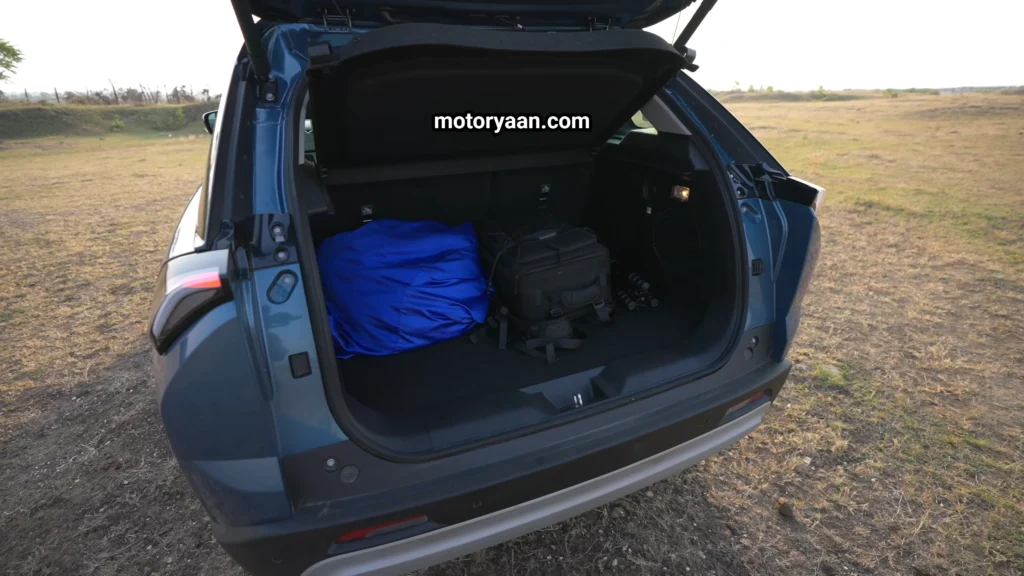 2025 Maruti Victoris ZXI Plus (O) boot space with wide and flat loading area