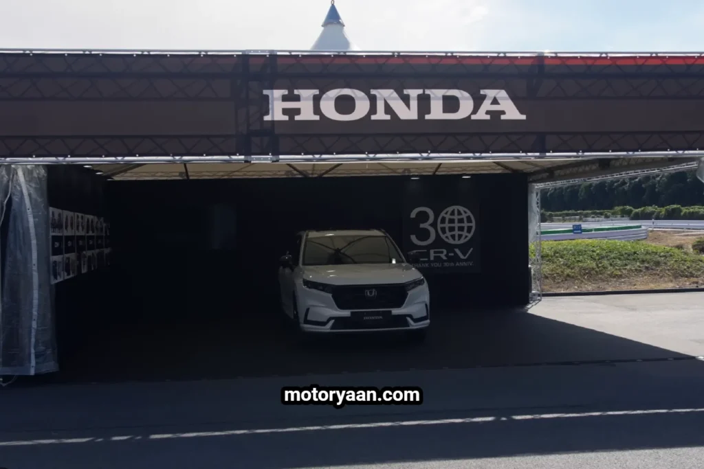 Honda CR-V Plug-In Hybrid front profile displayed at Honda Tech Day Japan