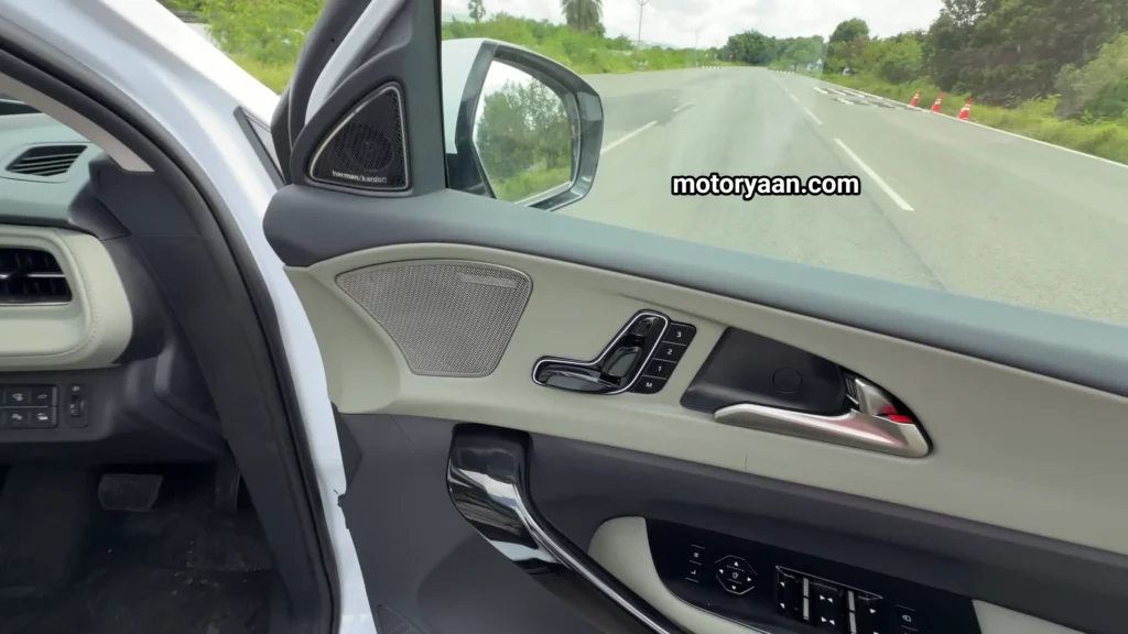 Mahindra XEV 9S memory seat function buttons