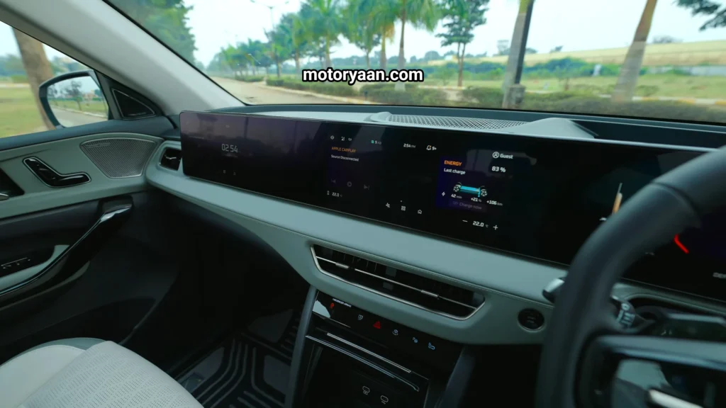 Mahindra XUV 9S Review dual infotainment screens