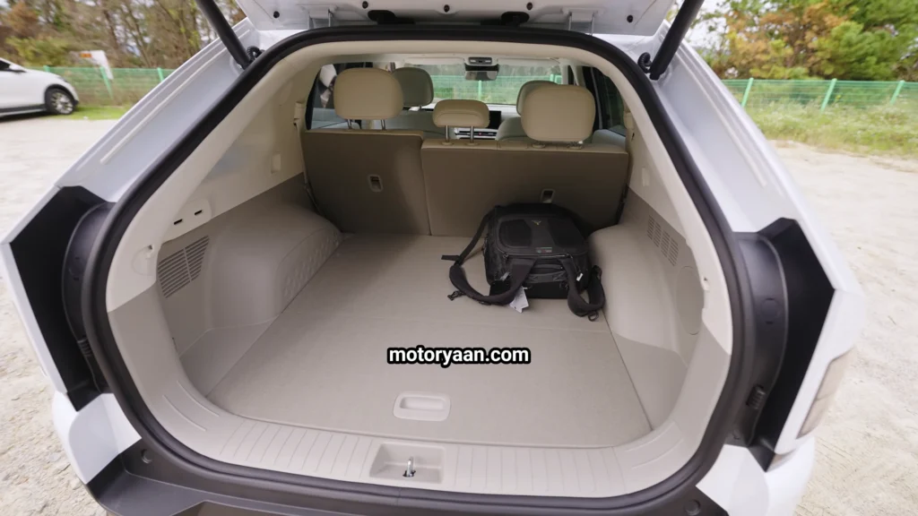 2025 Hyundai Nexo Review boot space with flat floor design