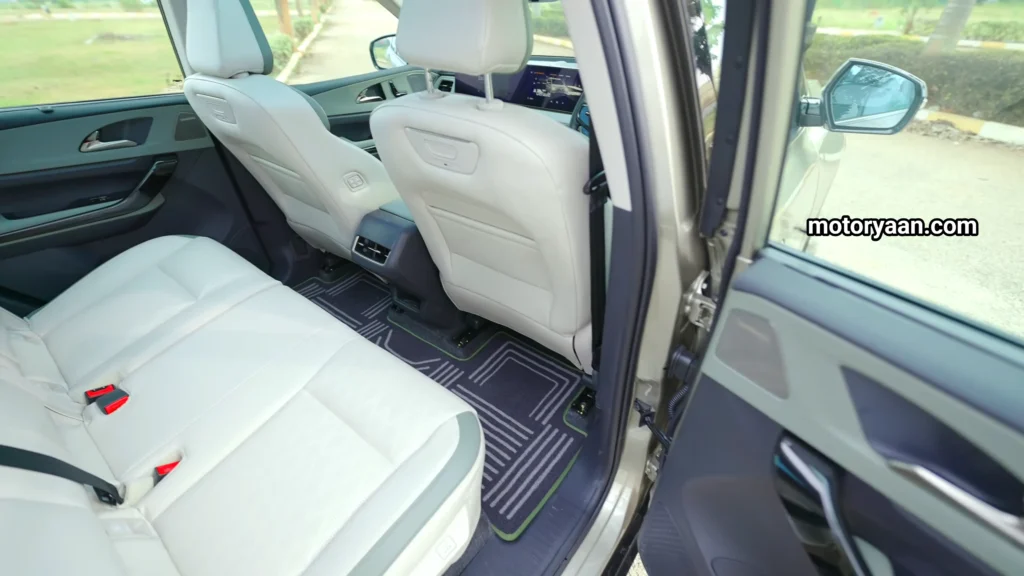Mahindra XUV 9S Review front and second row seats