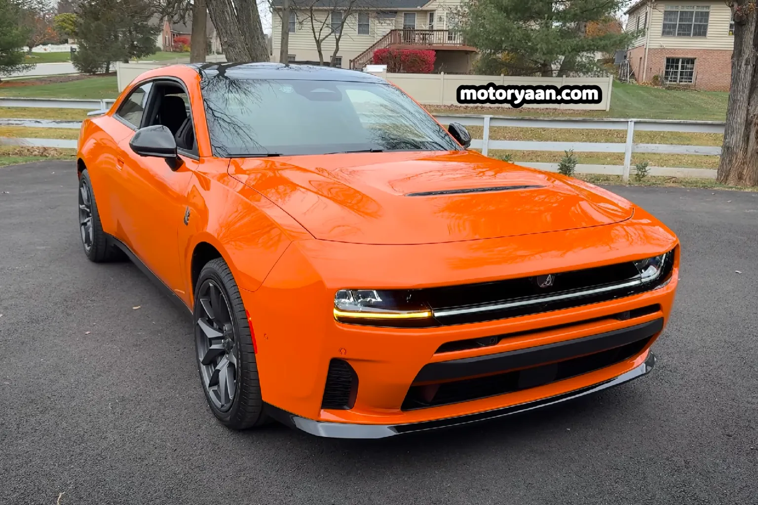 Front and side profile of 2026 Dodge Charger SIXPACK Scat Pack