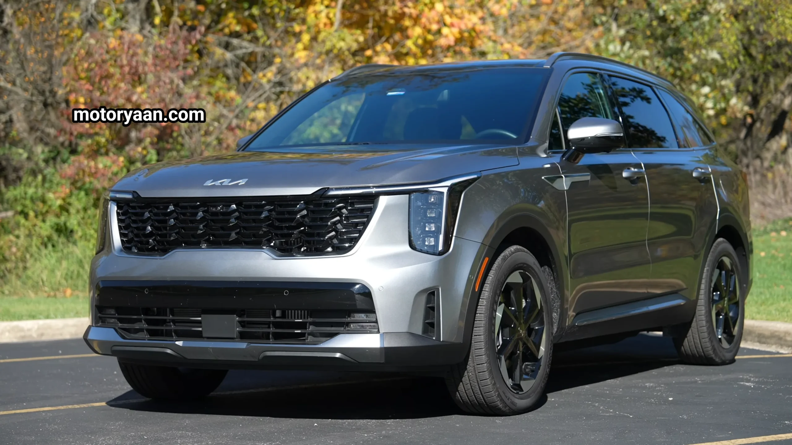 Front and side profile of the SUV shown in the Kia Sorento Hybrid Complete Technical Review.