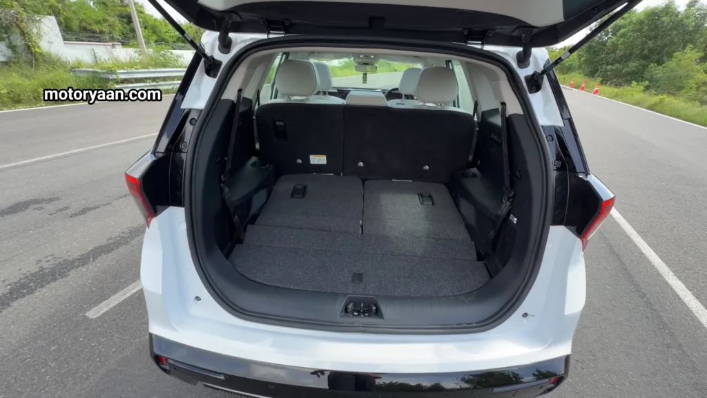 Mahindra XEV 9S rear boot space capacity view