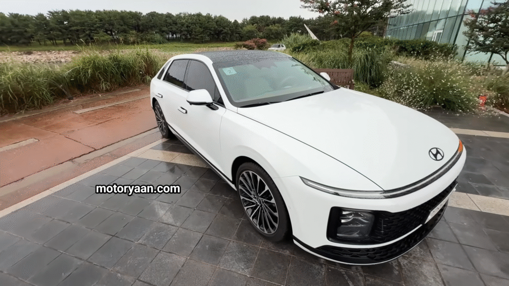 Hyundai Grandeur Calligraphy close up front and side profile