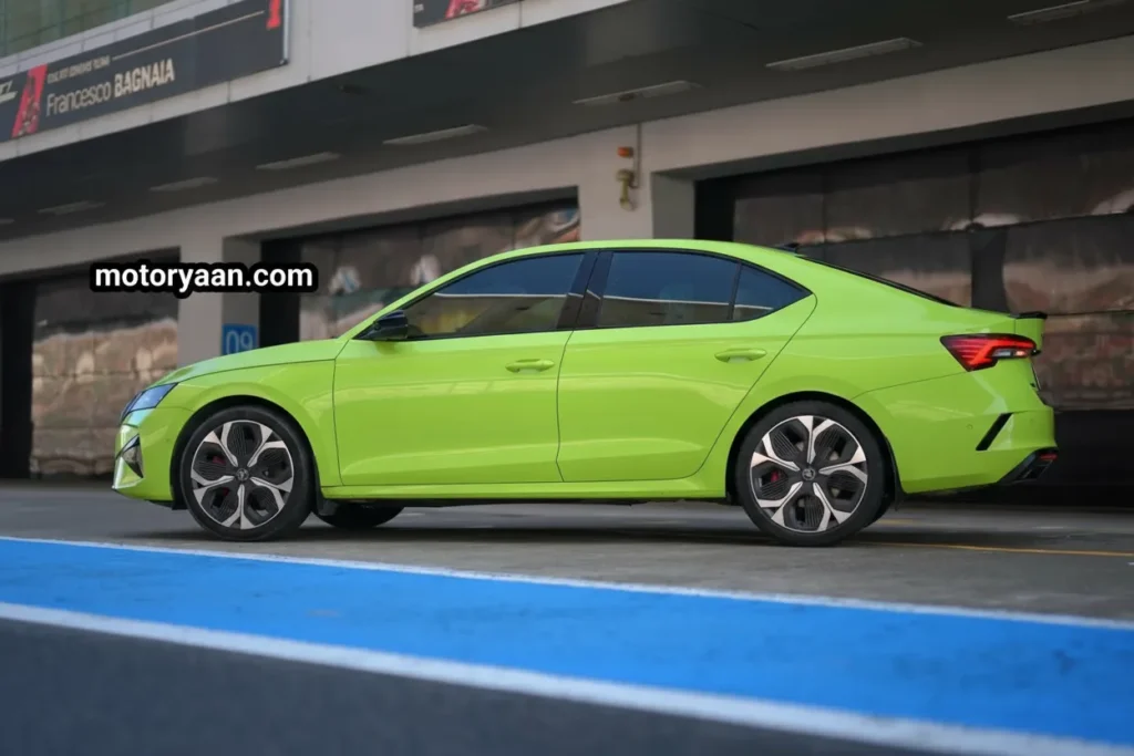 2025 Skoda Octavia RS Facelift side profile showing coupe-like roofline and aerodynamic styling