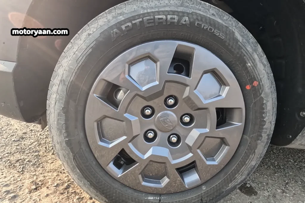 steel wheels with wheel caps of 2026 Hyundai Venue HX6T Variant