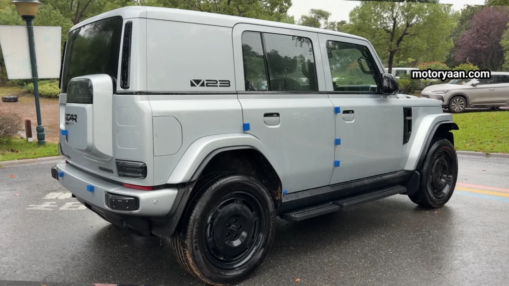 iCar V23 Review clean side profile with large wheels and upright stance