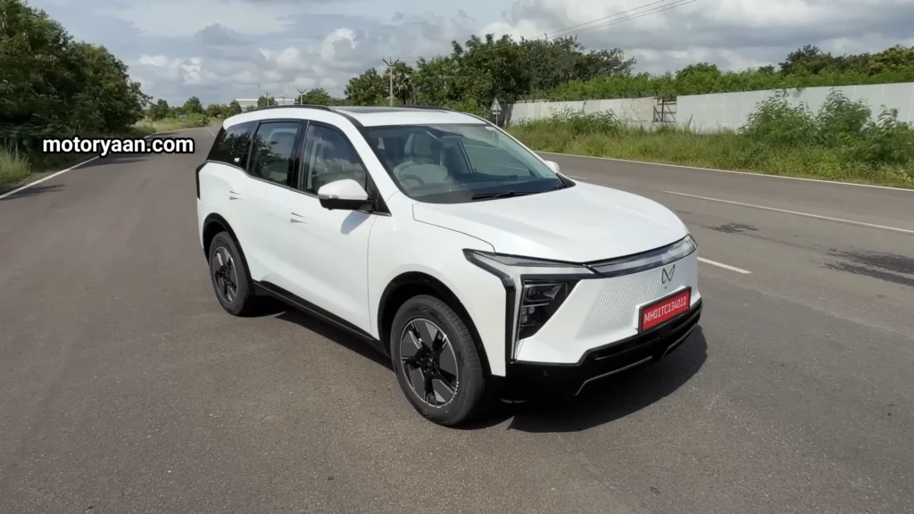 Mahindra XEV 9S full side profile with front view