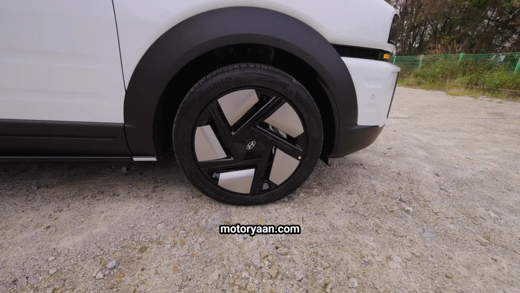 2025 Hyundai Nexo Review alloy wheel design close-up