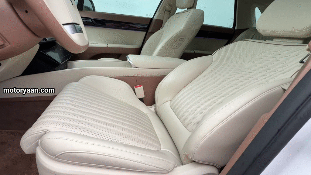 Hyundai Grandeur Calligraphy front row seats