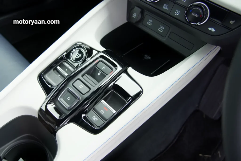 Honda Prelude Prototype centre console displayed at Honda Tech Day Japan