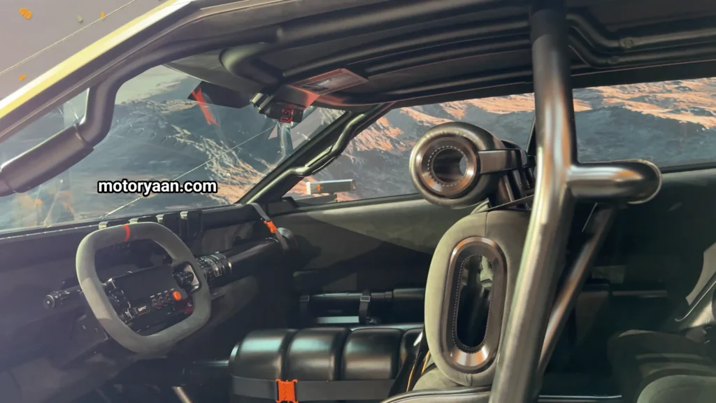 Hyundai Crater dashboard and steering wheel