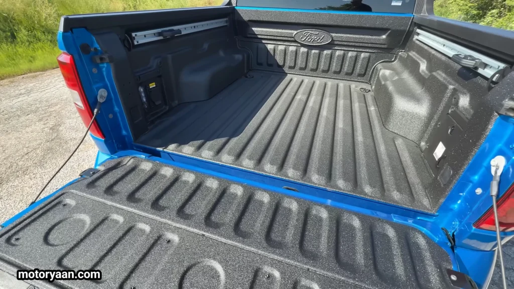 2026 Ford Maverick Lobo complete rear profile with pickup bed