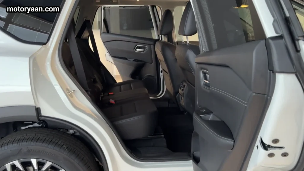 Second row seating space in 2026 Nissan X Trail e Power SUV