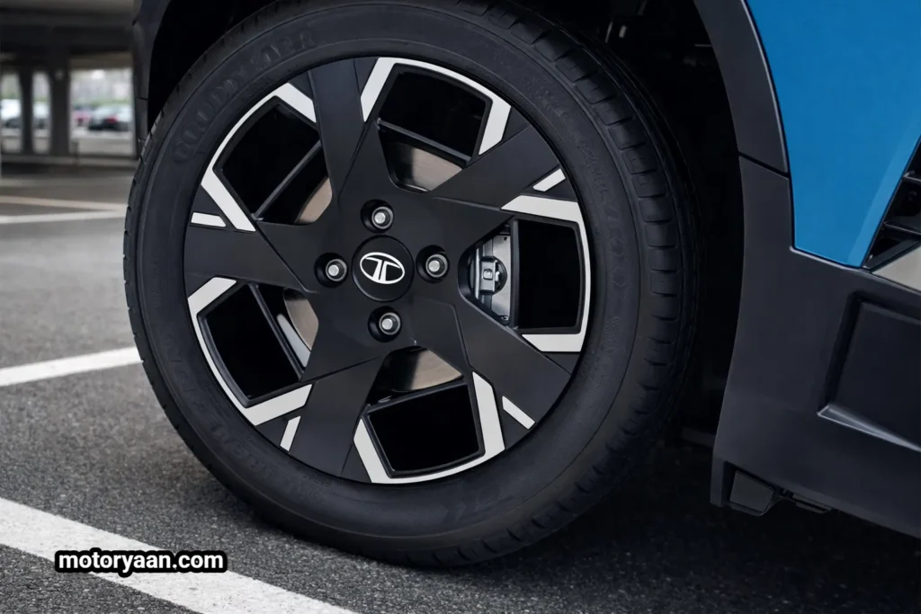 2026 Tata Punch Facelift alloy wheel design showing dual-tone finish, bold spoke pattern, and SUV styling