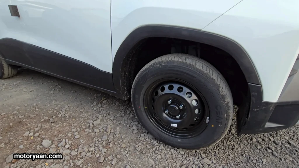 Steel rims and tyre setup on Tata Punch Smart CNG 2026 Variant base model