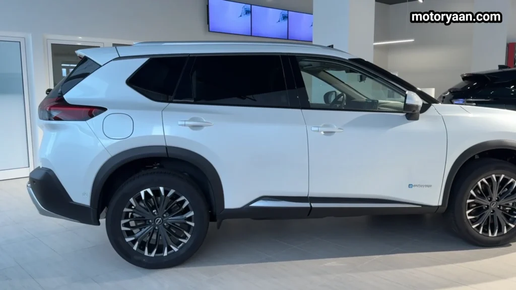 2026 Nissan X Trail e Power side profile showing SUV stance and body lines