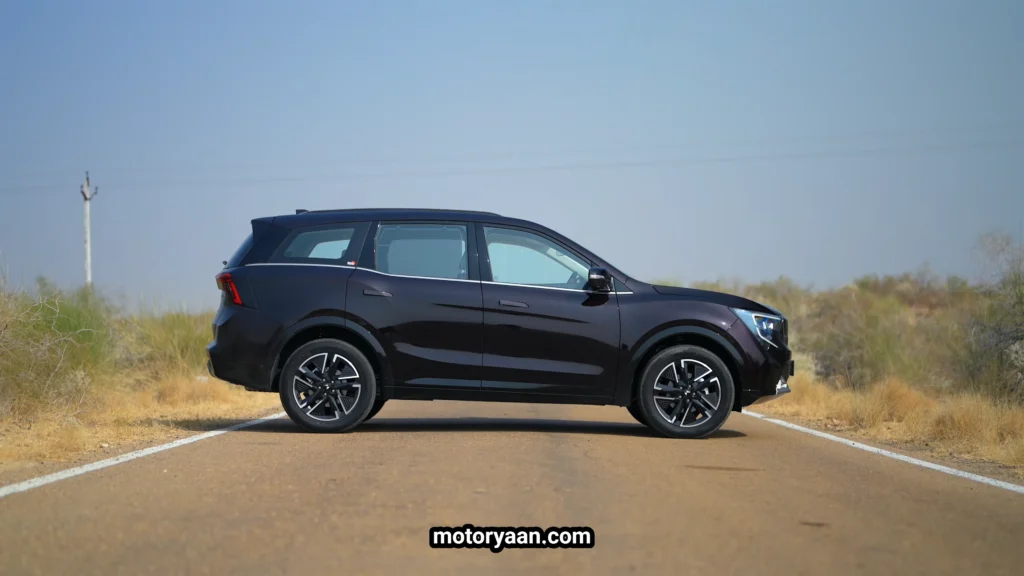 Mahindra XUV 7XO facelift side profile displaying clean body lines and SUV silhouette