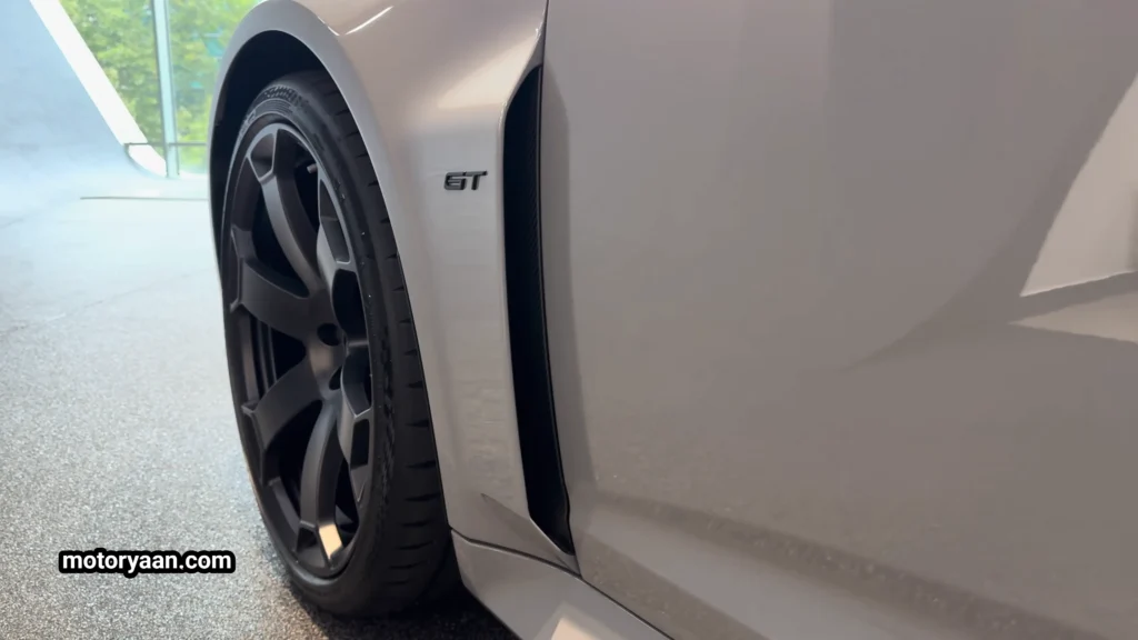 2025 Audi RS6 Avant GT GT badging with brake cooling fender vents