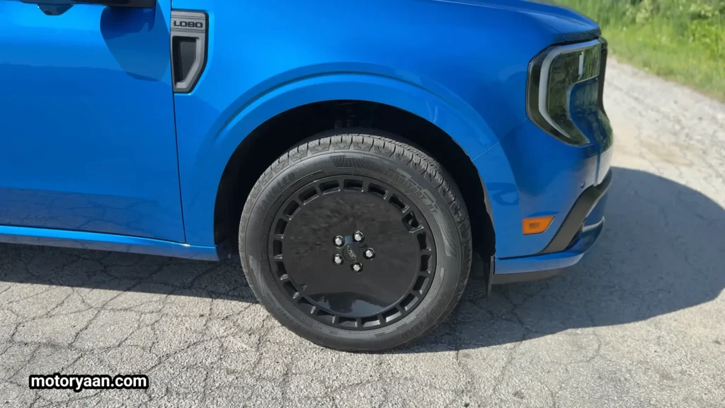 2026 Ford Maverick Lobo alloy wheels with LOBO badge on front fender