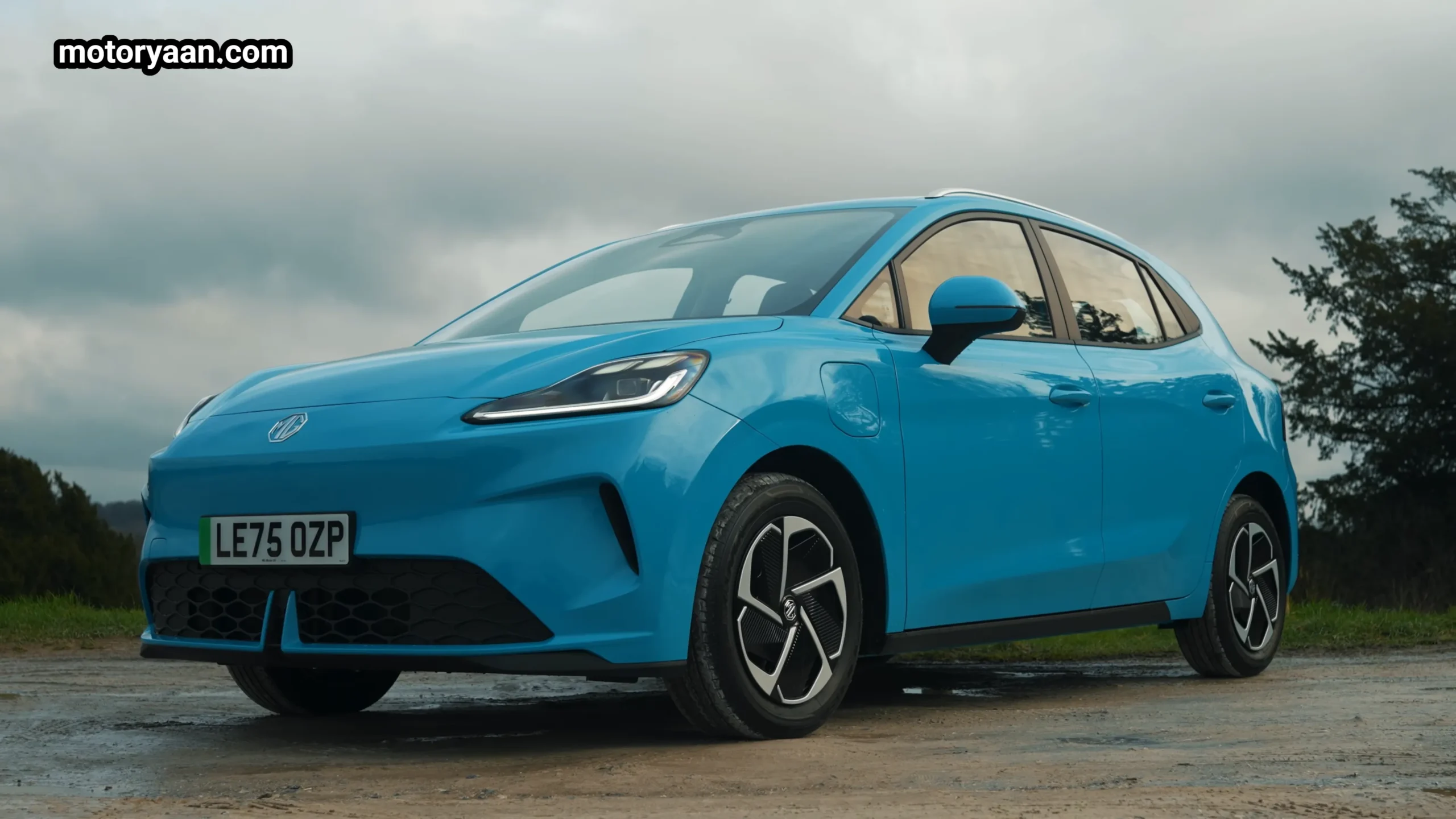 MG4 Urban front three quarter view showing the nose and side profile