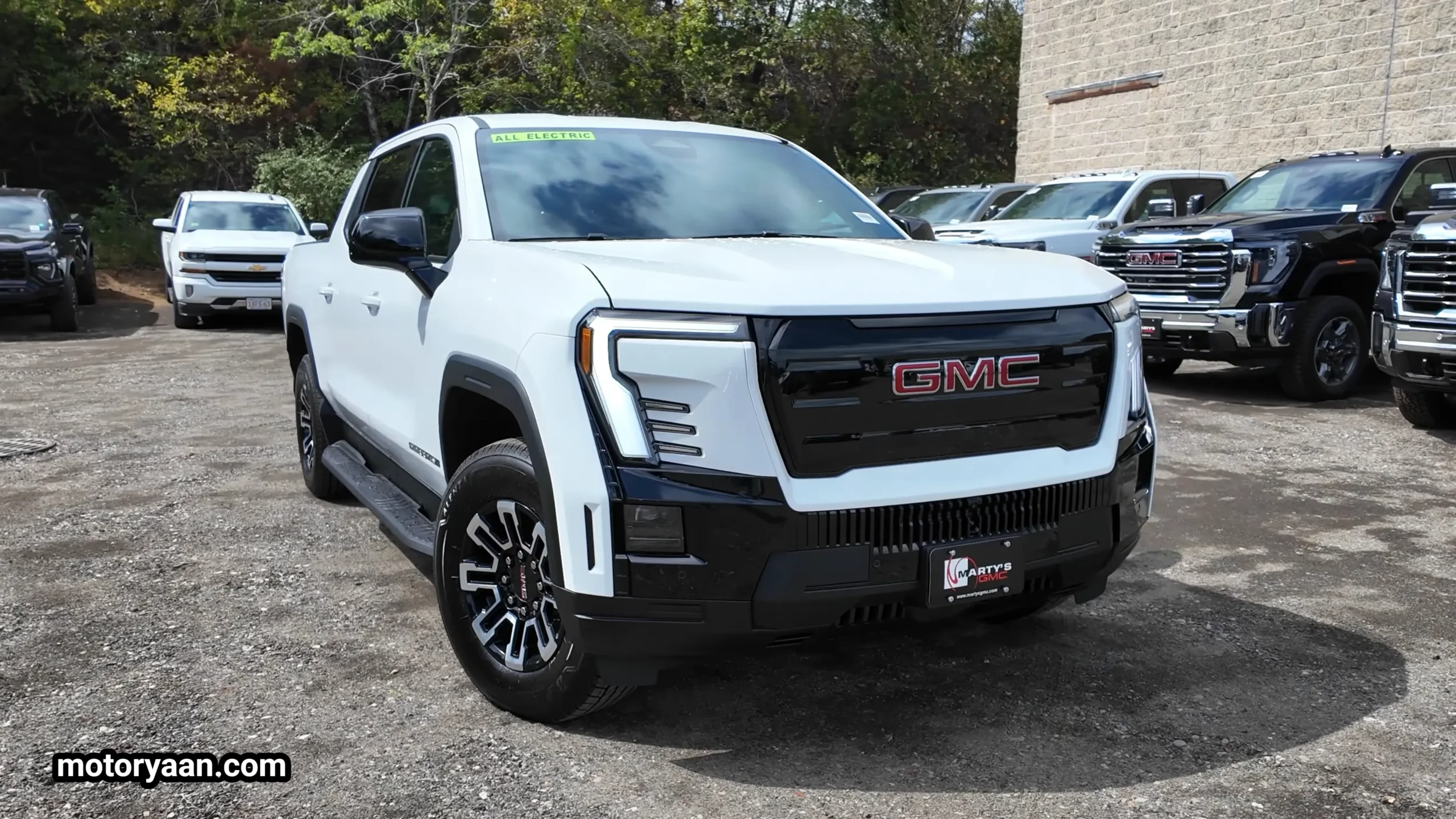 2026 GMC Sierra EV Elevation front end side profile