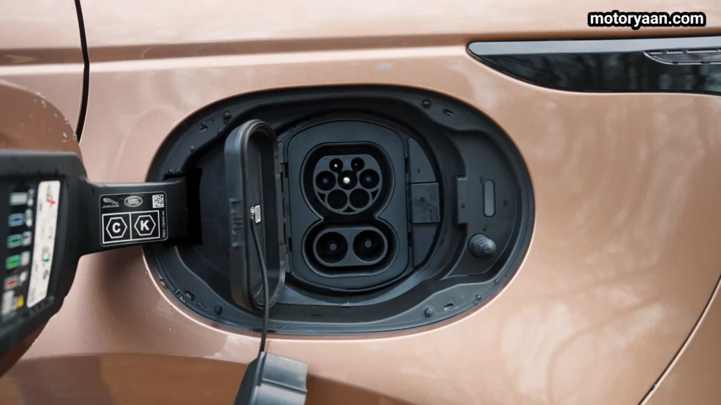 Range Rover Evoque P270e charging port