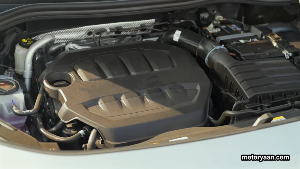 Volkswagen Tayron engine bay with 2.0 TSI petrol engine