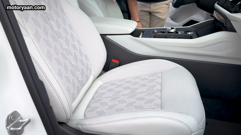 2026 Jeep Cherokee Hybrid front row seats with leather upholstery