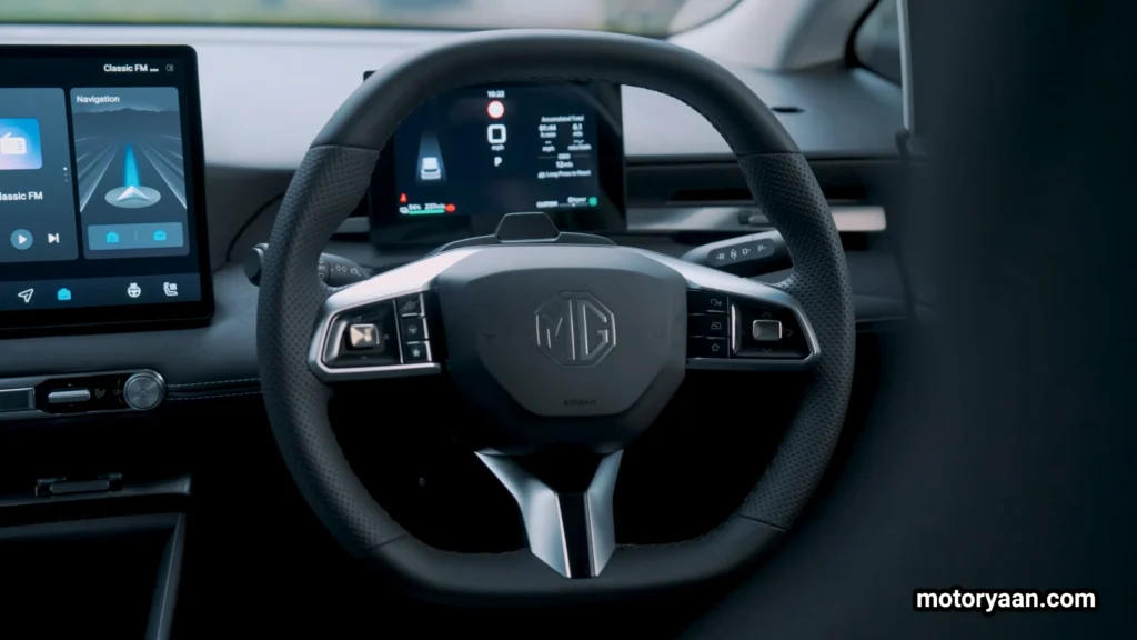 MG4 Urban steering wheel with mounted controls