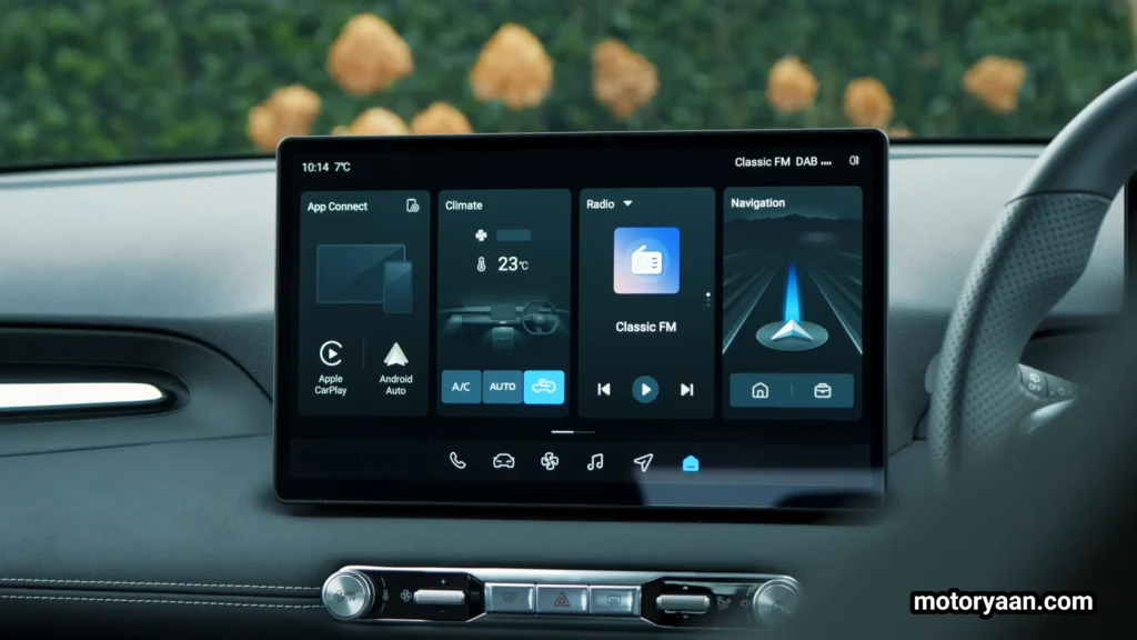 MG4 Urban infotainment touchscreen