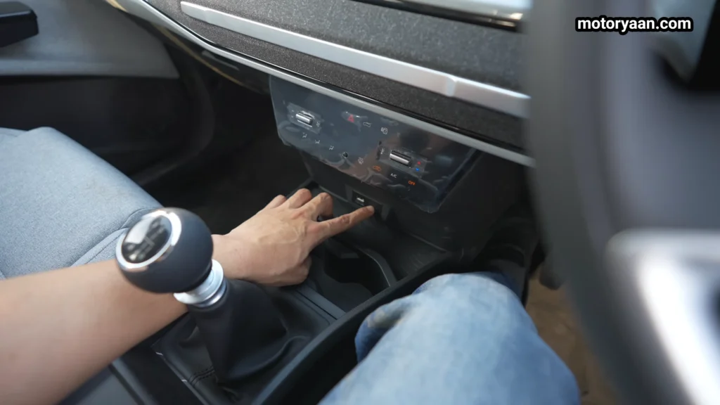 Climate Control Panel and Gear Lever