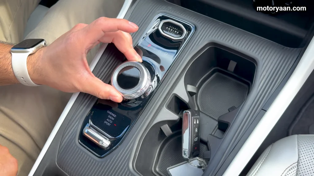 2026 Jeep Cherokee Hybrid center console with rotary gear selector and drive mode controls