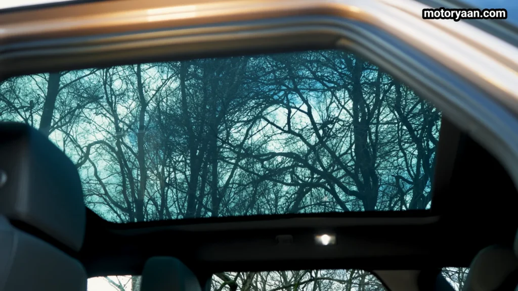 Range Rover Evoque panoramic glass roof