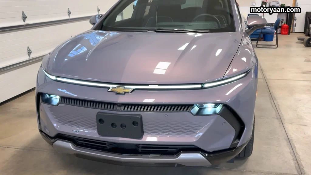 Close up of front lighting and grille on the 2026 Chevrolet Equinox EV LT