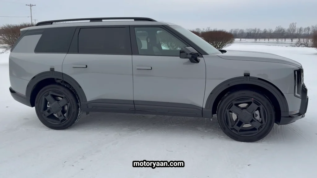2027 Kia Telluride full side profile showing long wheelbase and roof rails