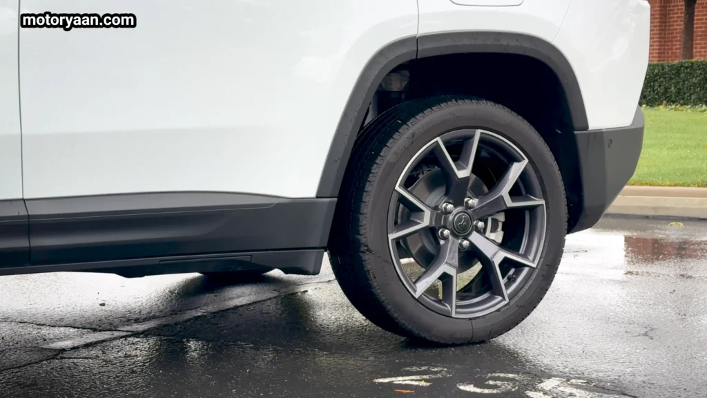 2026 Jeep Cherokee Hybrid 20 inch alloy wheel close up