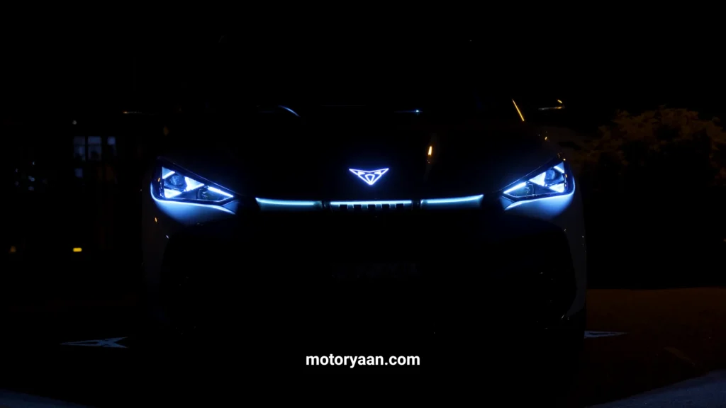 Cupra Tavascan VZ full LED front lighting setup with signature daytime running lights