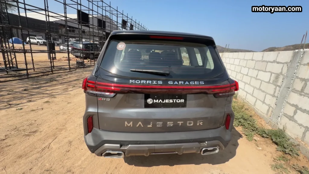 MG Majestor rear profile with connected tail lamps