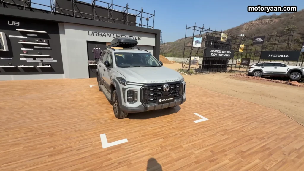 MG Majestor with roof rails and roof rack