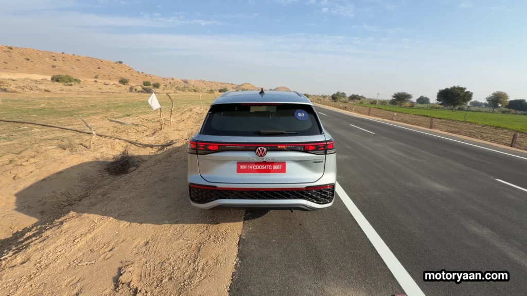 Volkswagen Tayron full rear profile with tailgate design