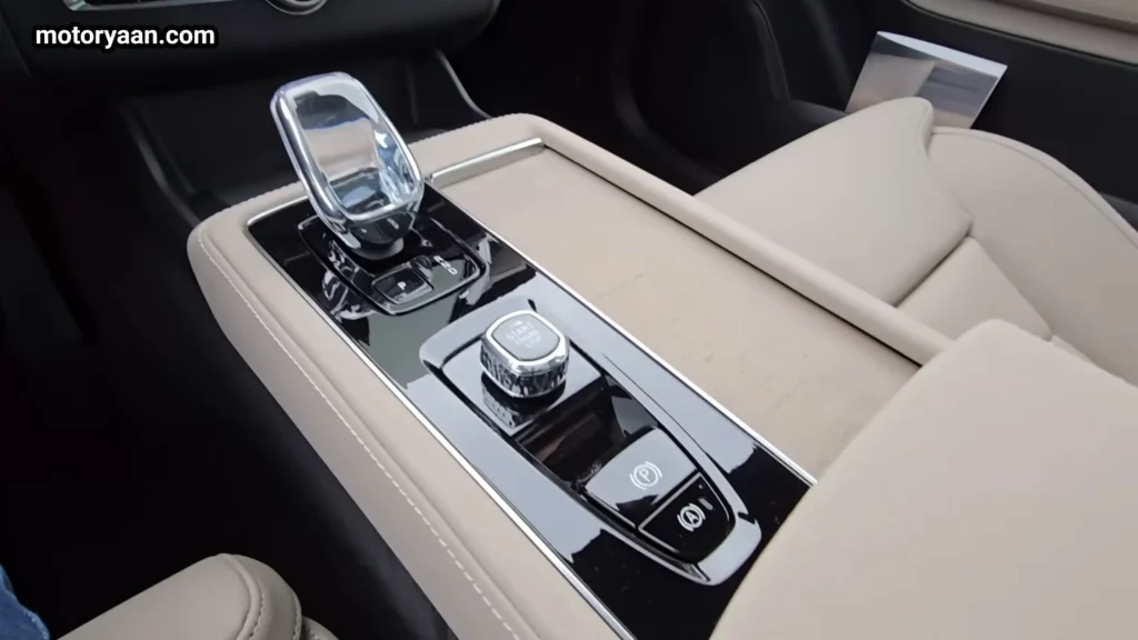 Volvo XC90 Center Console and Gear Selector